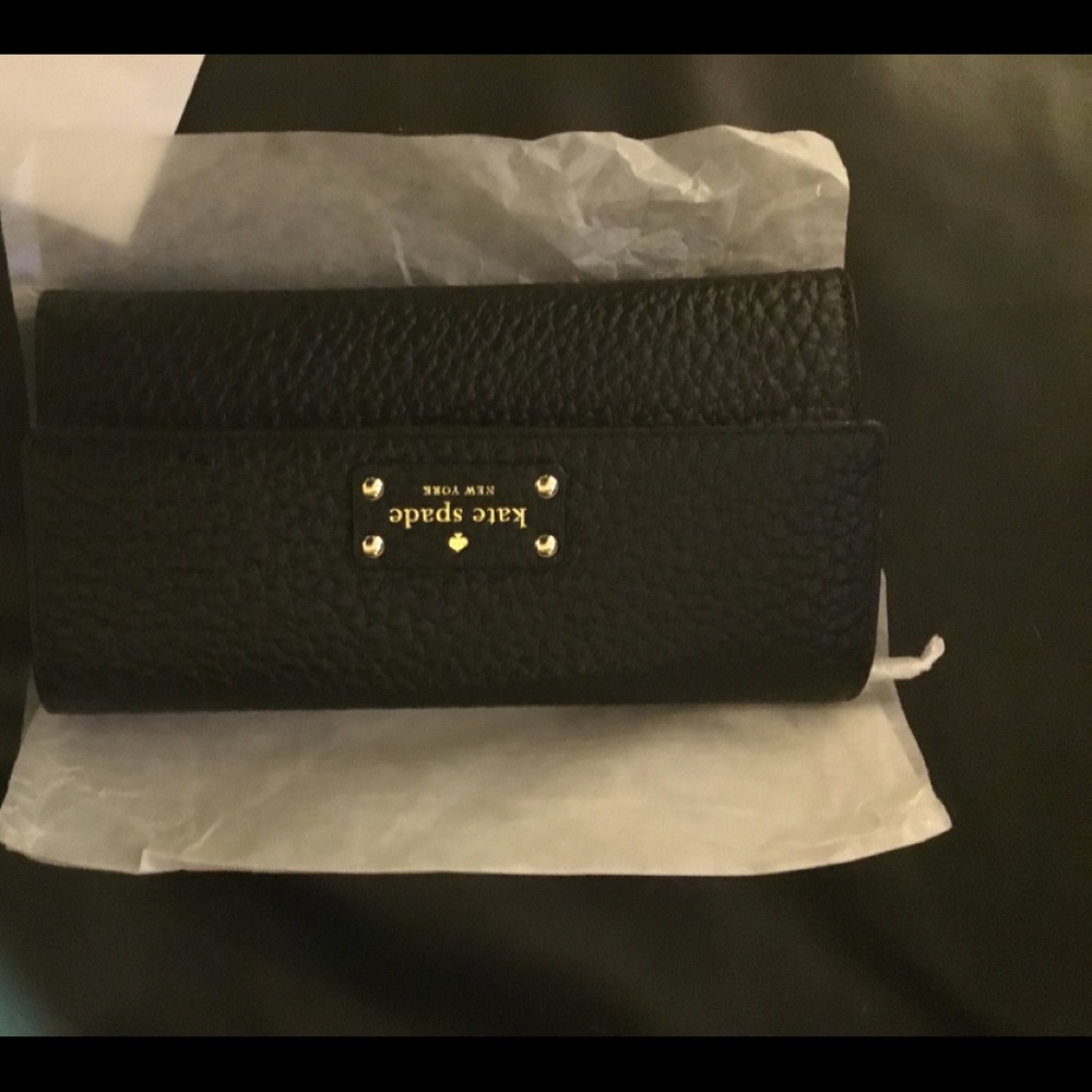 BRAND NEW KATE SPADE WALLET. Bay Street Sandra
